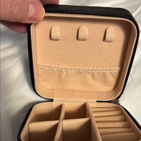 Black Square Faux Leather Jewelry Case Travel Box - Picture 3 of 7